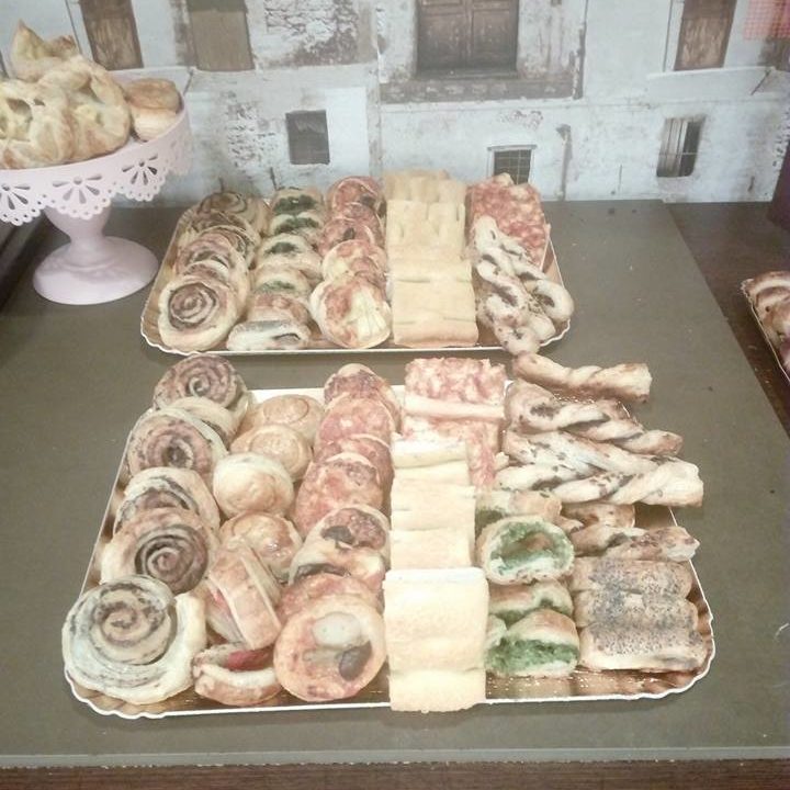 Salatini e pizzette assortite