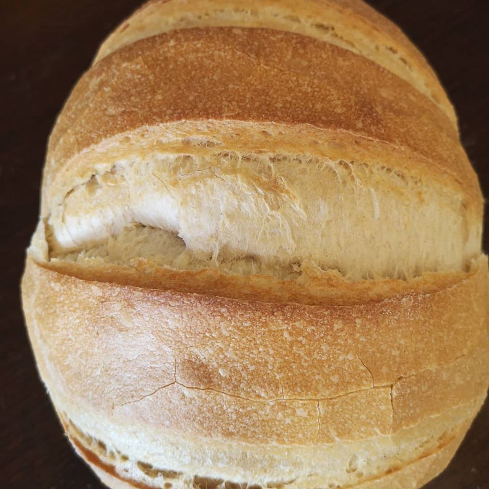 Pane con semola di grano duro a lievitazione naturale