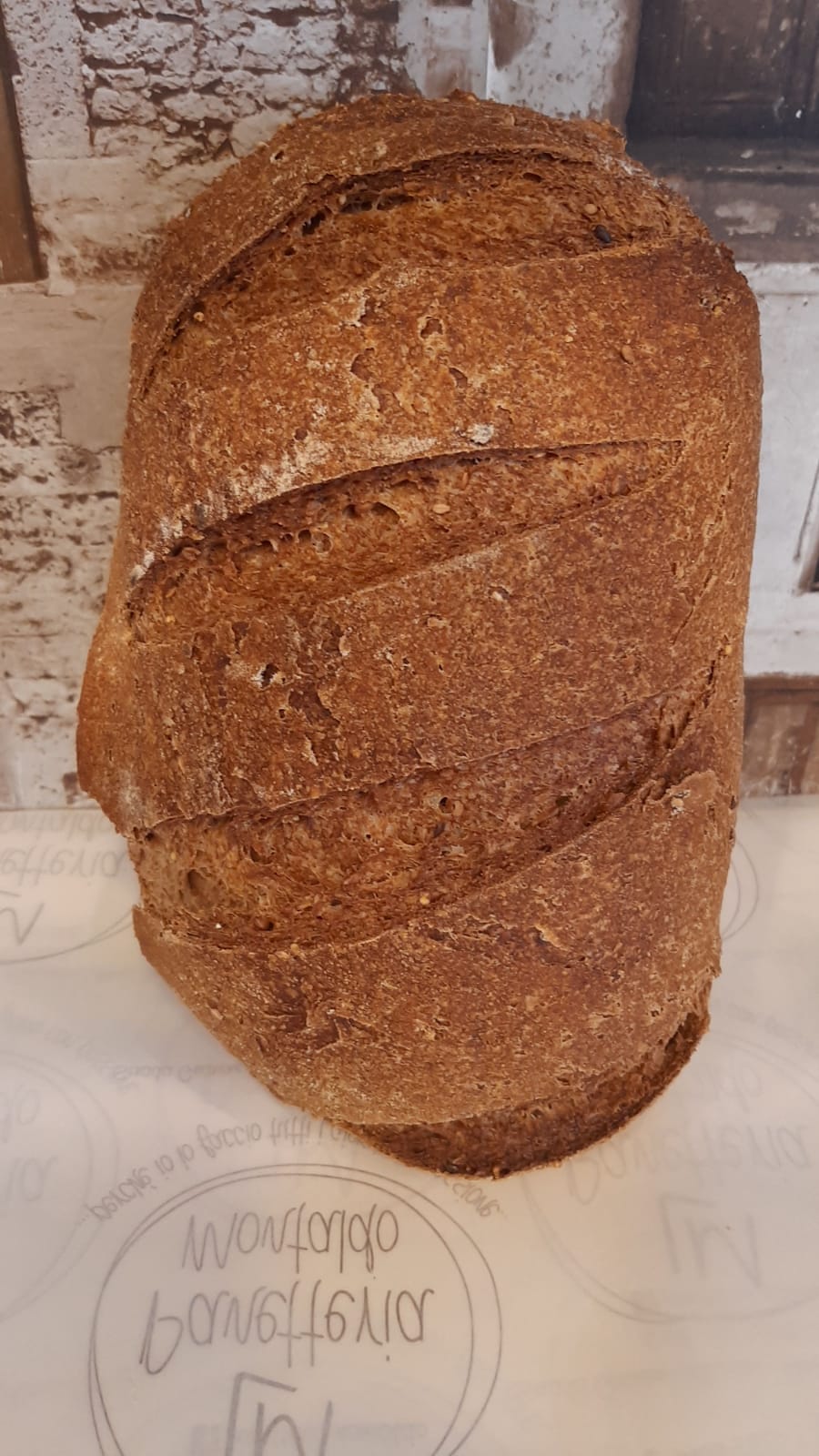 Pane a lievitazione naturale farro integrale con semi segale